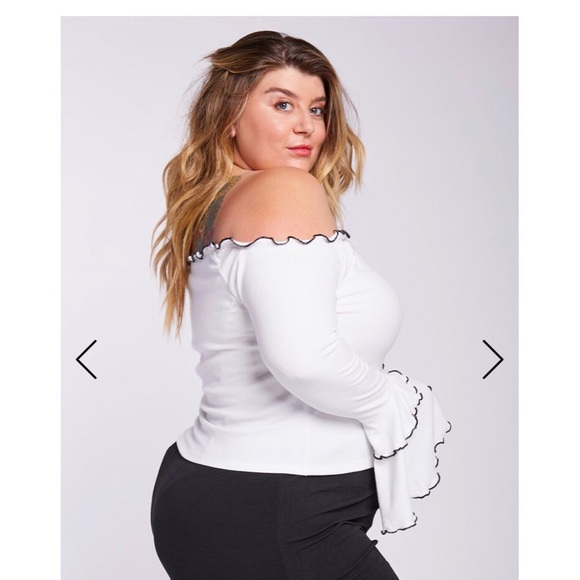 SONCY Ruffle Neckline Sleeve Ribbed Off Shoulder - Picture 3 of 9